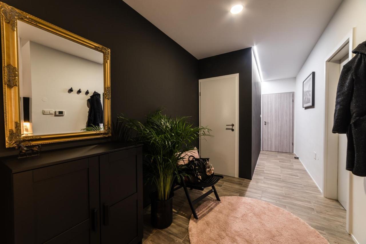 Flex Apartments Tour As 류블랴나 외부 사진